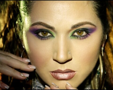 Rostro de la cantante Nella Zola