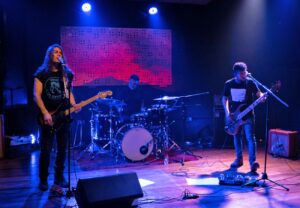 Peregrino en Valdivia lanzando BongoBonzoo