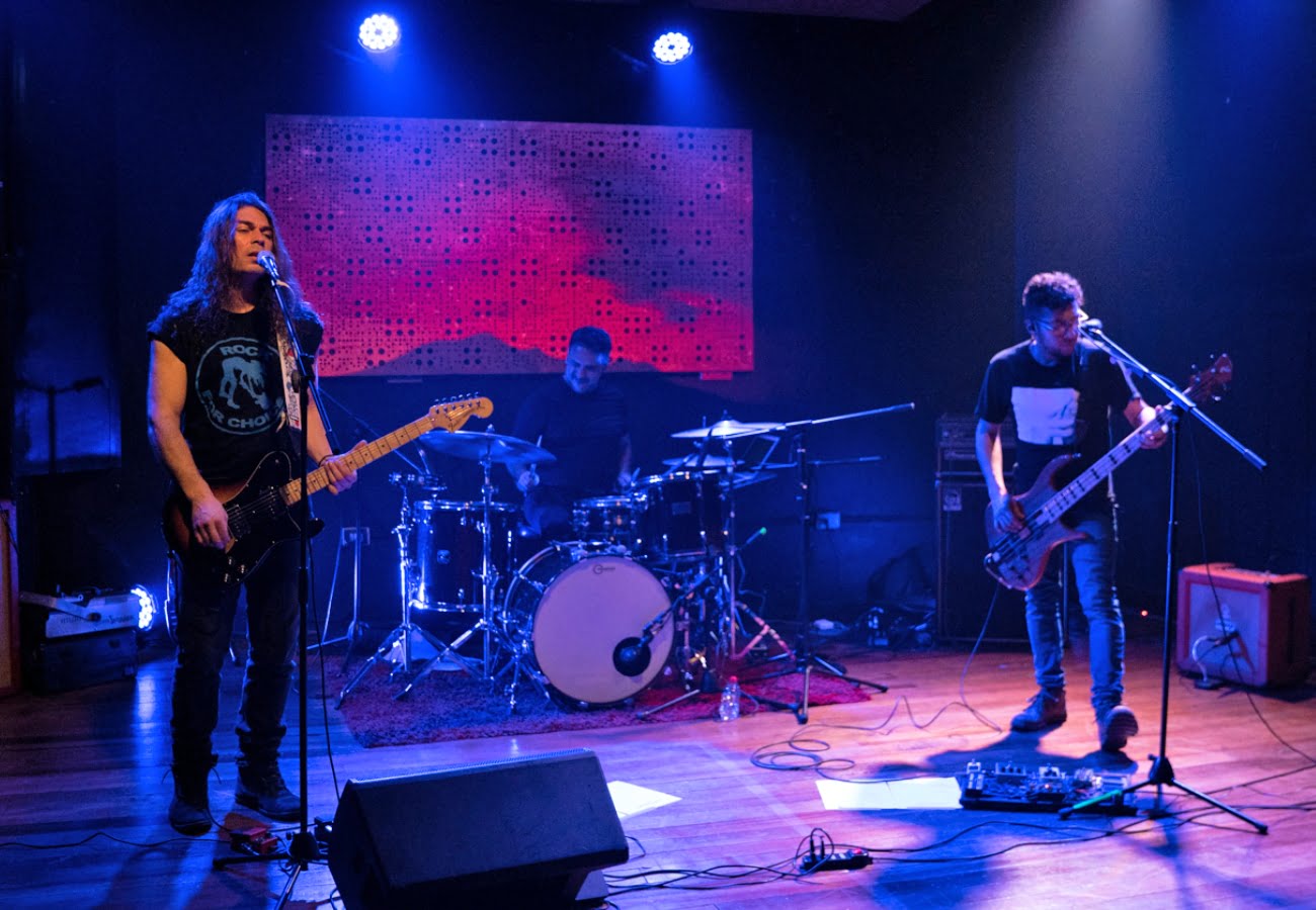 Peregrino en Valdivia lanzando BongoBonzoo