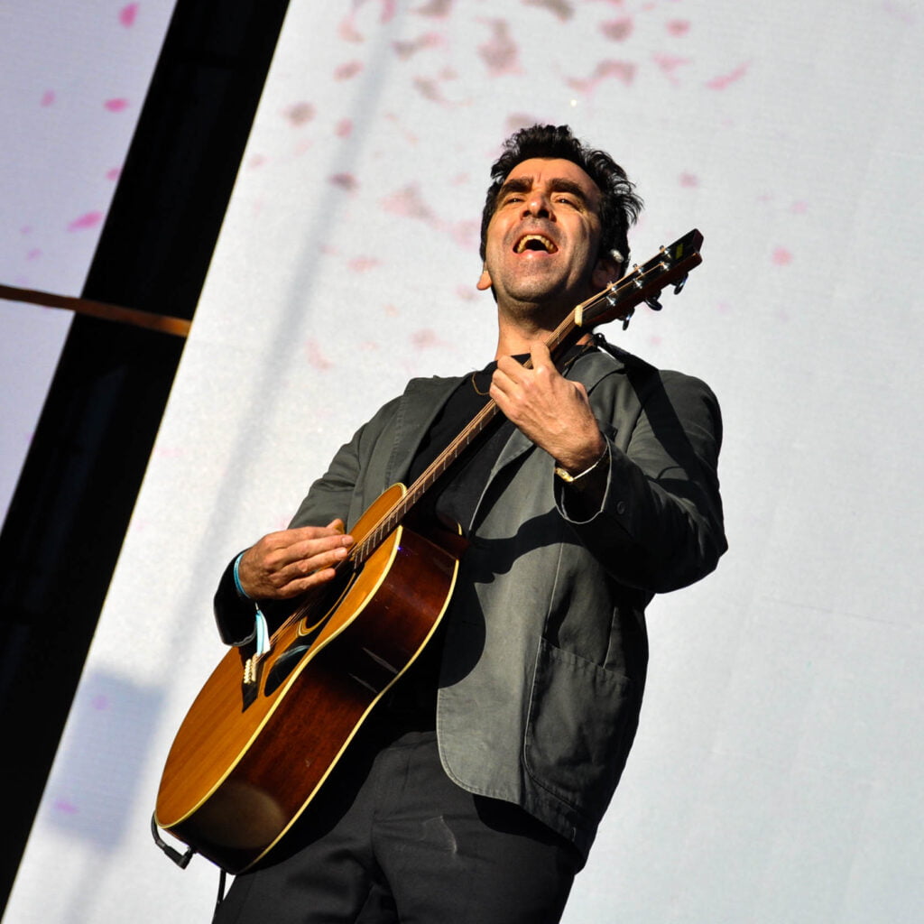 Como adelanto de TOTEM, Pedropiedra lanzó un temón llamado "VALOR" 3 pedropiedra en el rec 2023