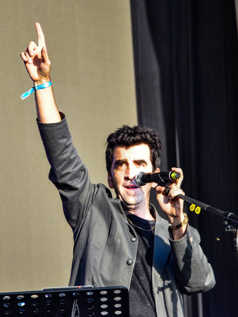 Como adelanto de TOTEM, Pedropiedra lanzó un temón llamado "VALOR" 4 Pedropiedra en el festival rec 2023