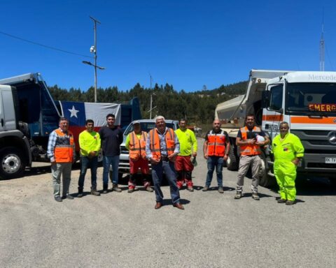camiones tolva en auyda a valparaíso