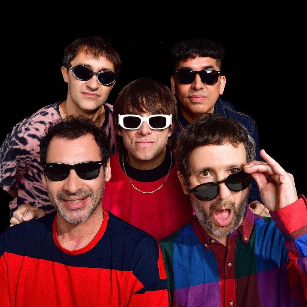 Love Of Lesbian y Turf reversionan un tamazo: "Allí donde solíamos gritar" 3 banda TURF